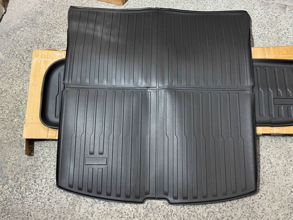 Гумени стелки TPE за Tesla Model Y Juniper - Стелки За Тесла Двуслойни