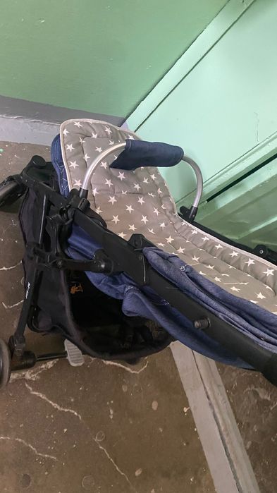 Продам коляску прогулочную