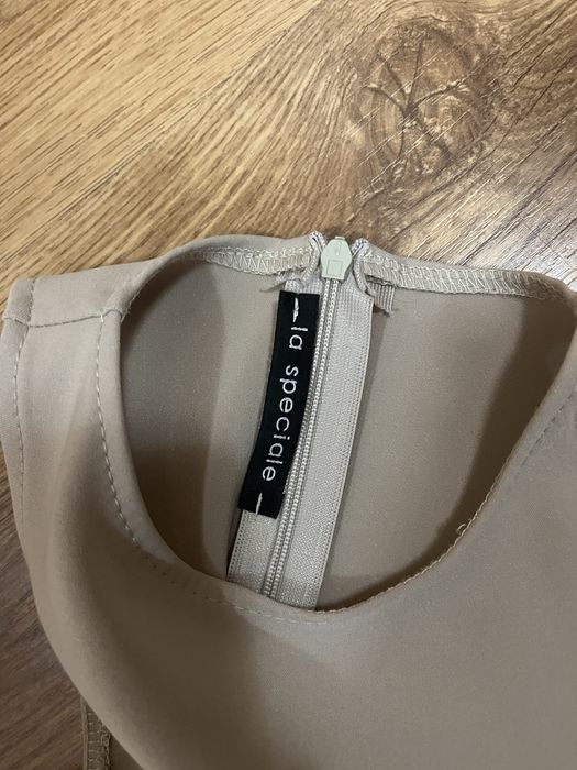 Елегантна дамска рокля