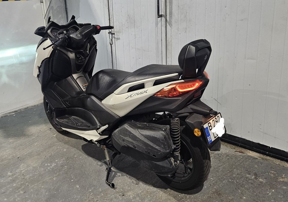 Yamaha x max 300 avariat