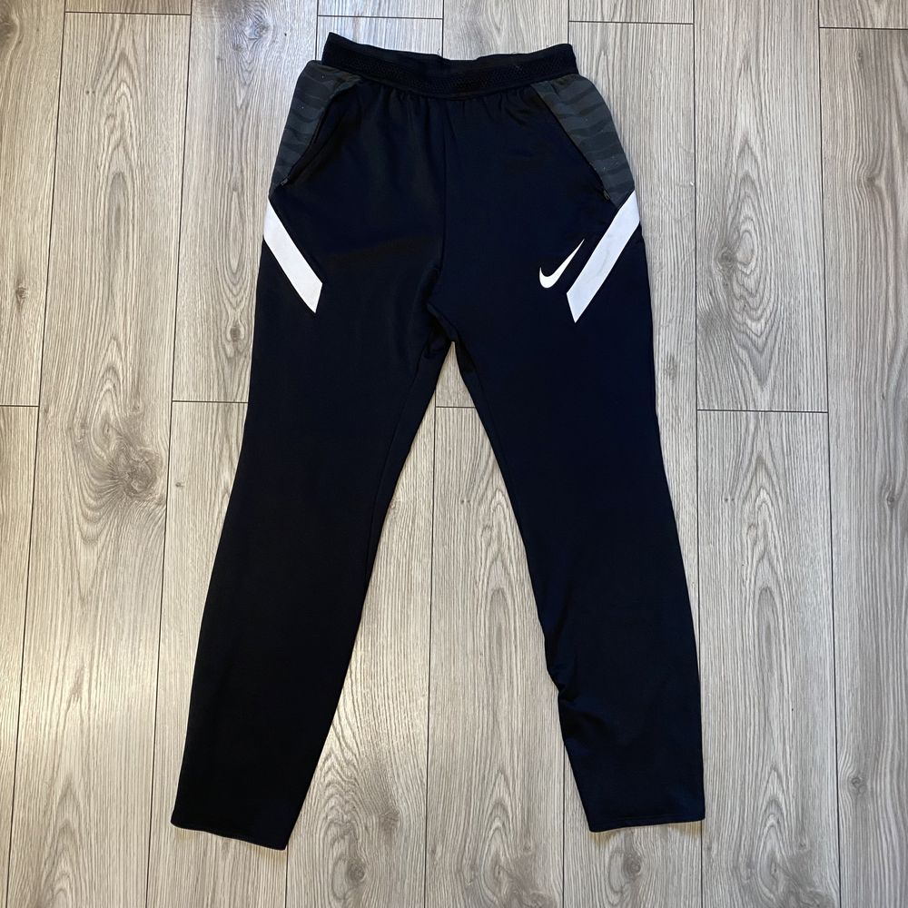 Pantaloni Nike M