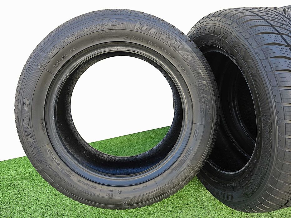 4бр. 255/55/18 GOODYEAR UltraGrip Wrangler- зимни