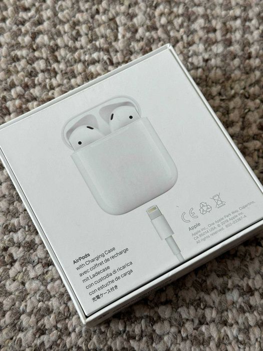 Продавам Apple AirPods 2 (оригинал)