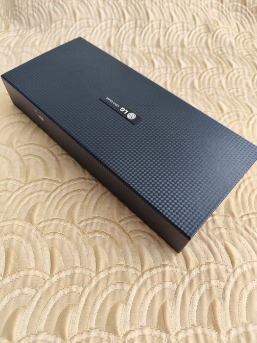 Нова луксозна кутия LG