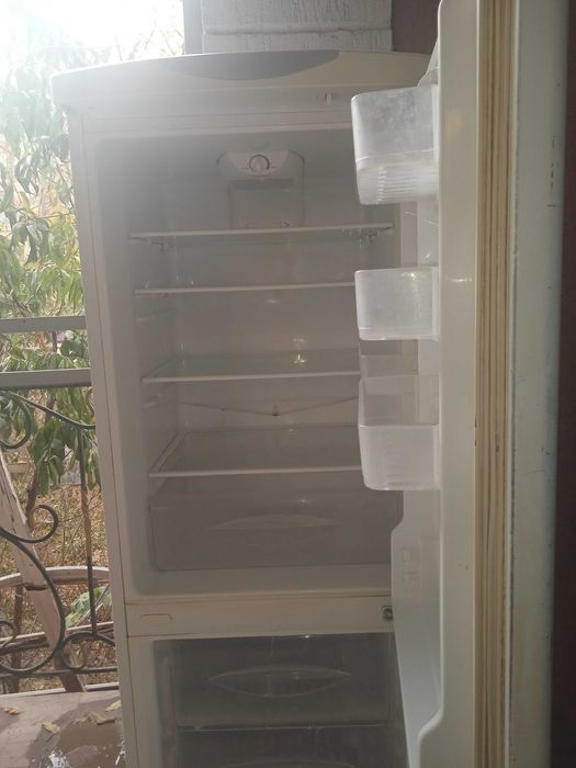 Продаётся холодильник LG в отличном рабочем состоянии*