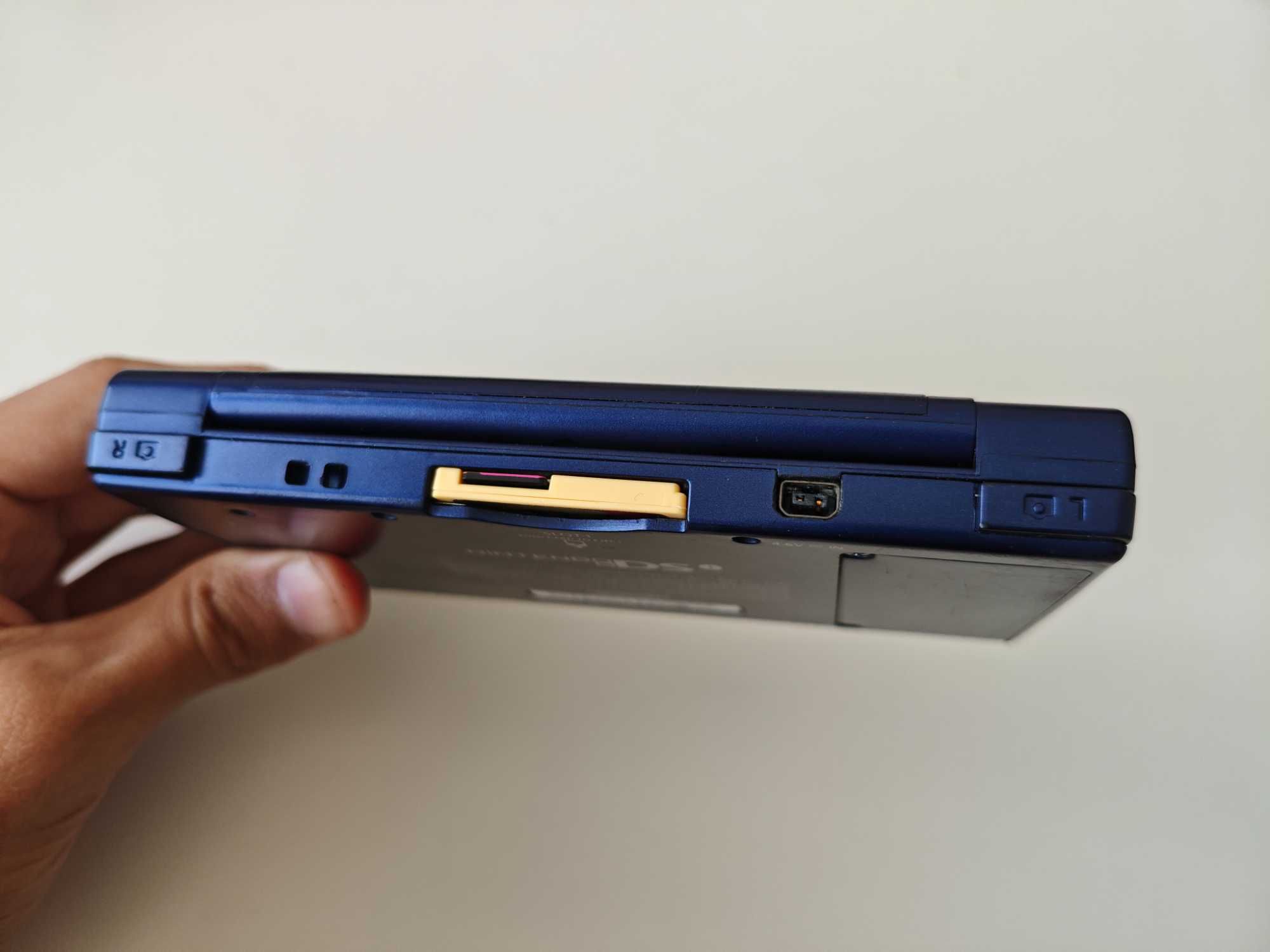 Nintendo DSi - качени много игри