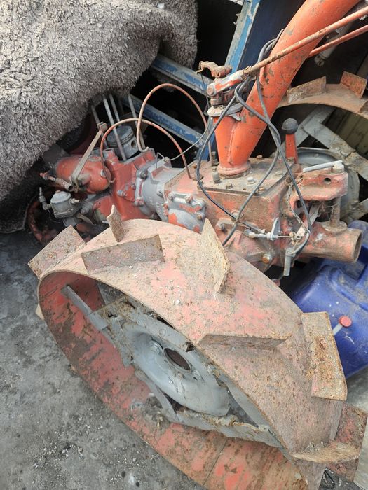 Продам мотоблок  мощный