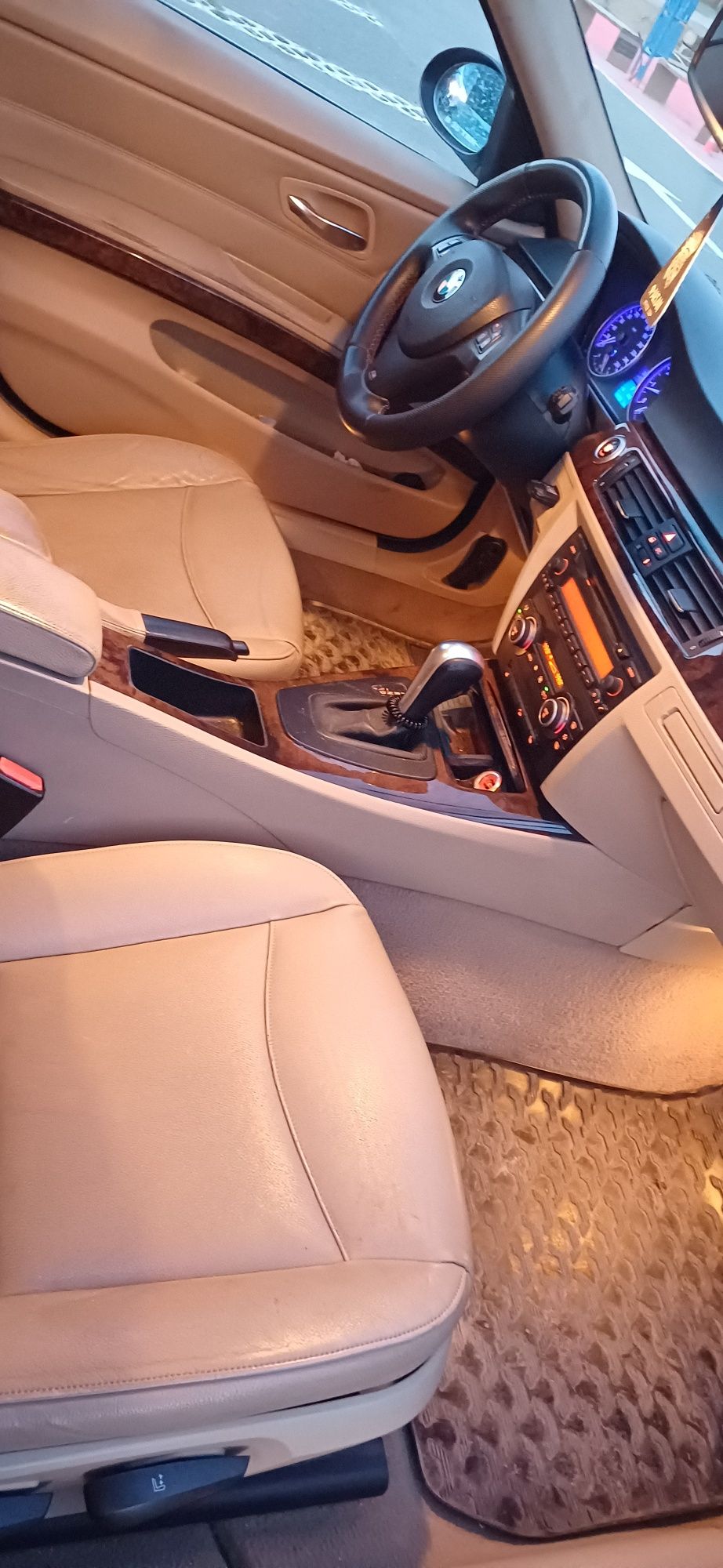 Vând BMW seria 3 E90