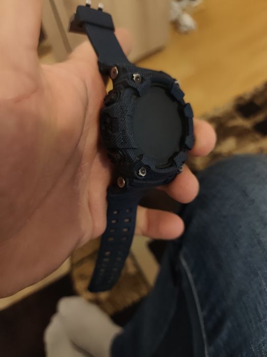 Vând ceas smartwatch LokMat