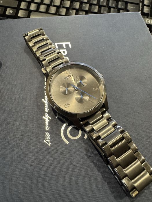 HUGO часы оригинал