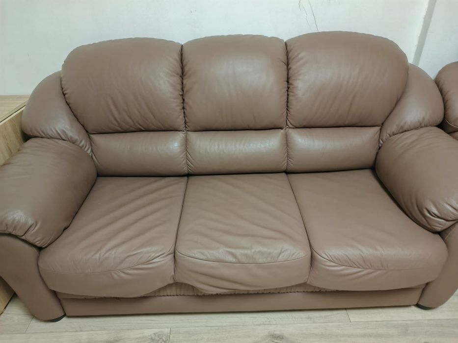 Продам диван кожа 100%