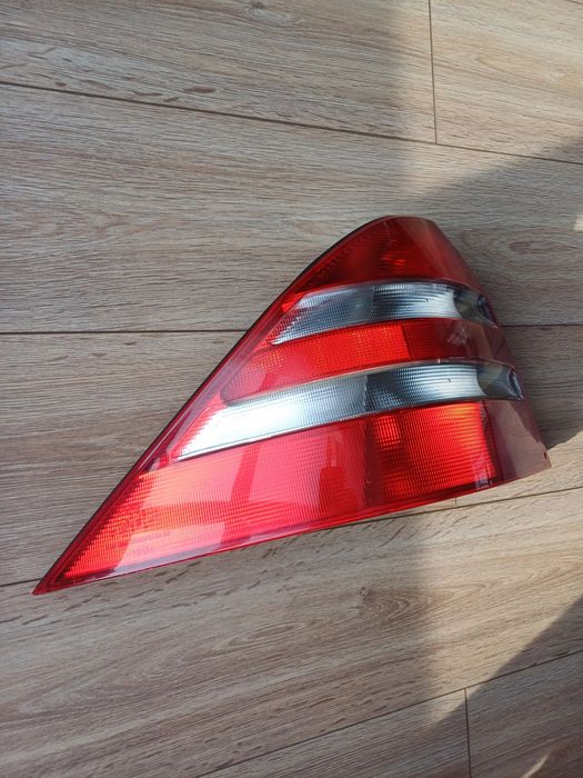 Фонарь, радиатор ,обшивка Mercedes - Benz W220