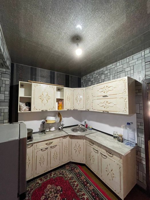 КУЙЛИК 6. бывшая общага 2 х комнатная условия есть