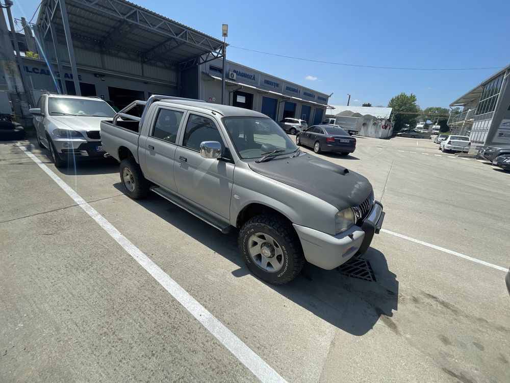 Mitsubishi L200,an 2002