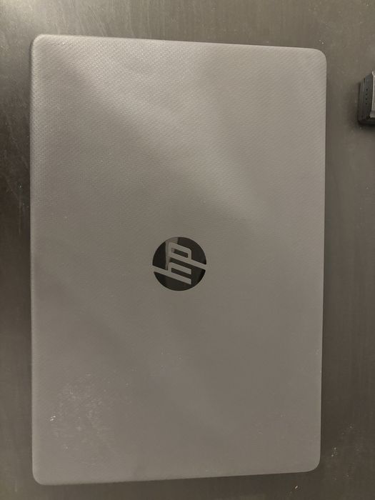 Vand laptop impecabil