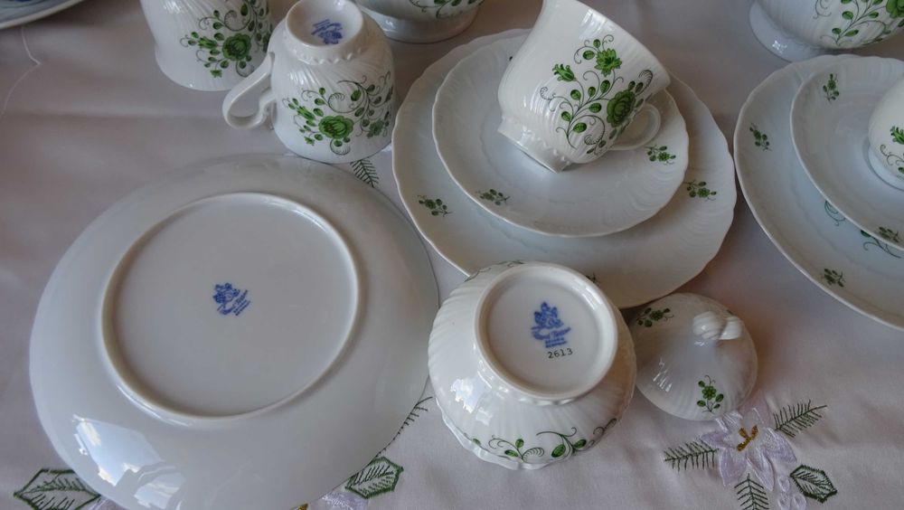 Костен порцелан- Royal Tettau Grüne Blume Porzellan