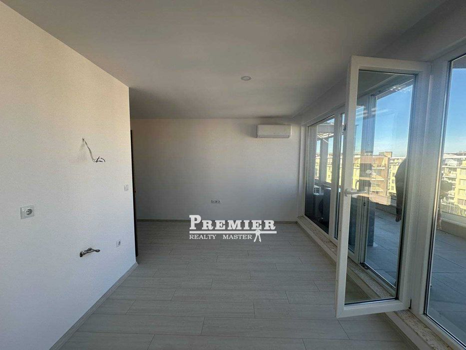 Просторен двустаен в модерен комплекс в центъра на Слънчев бряг