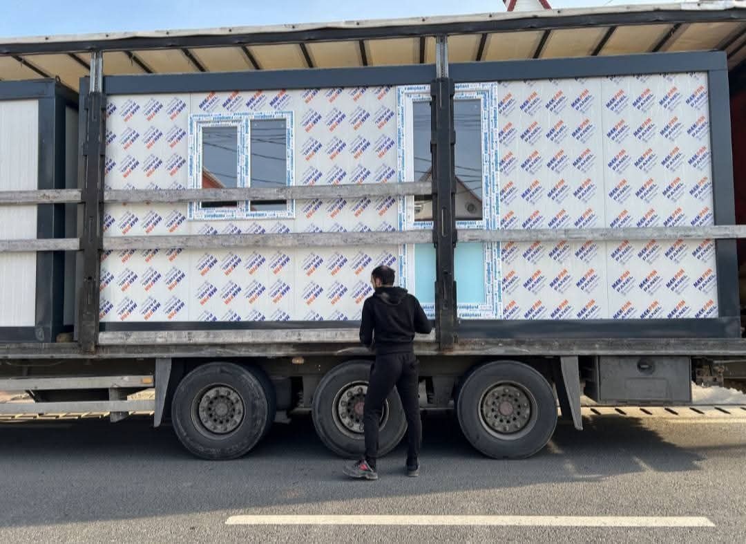 Vând containere modulare