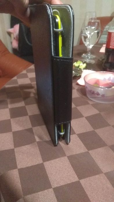 клавиатура със стойка