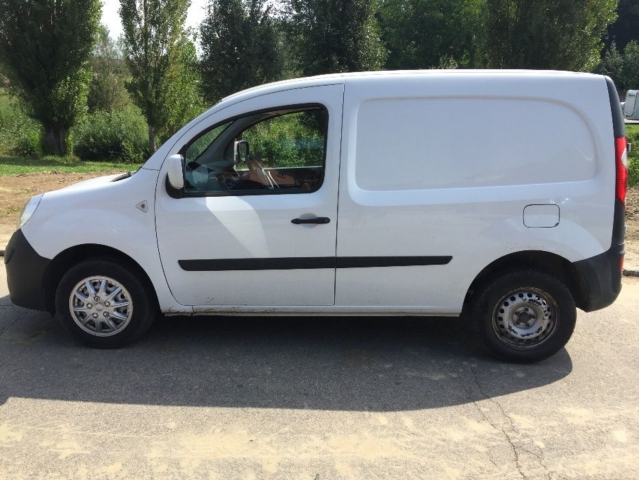 dezmembrari dezmembrez renault kangoo an 2010 motor 1,5 diesel