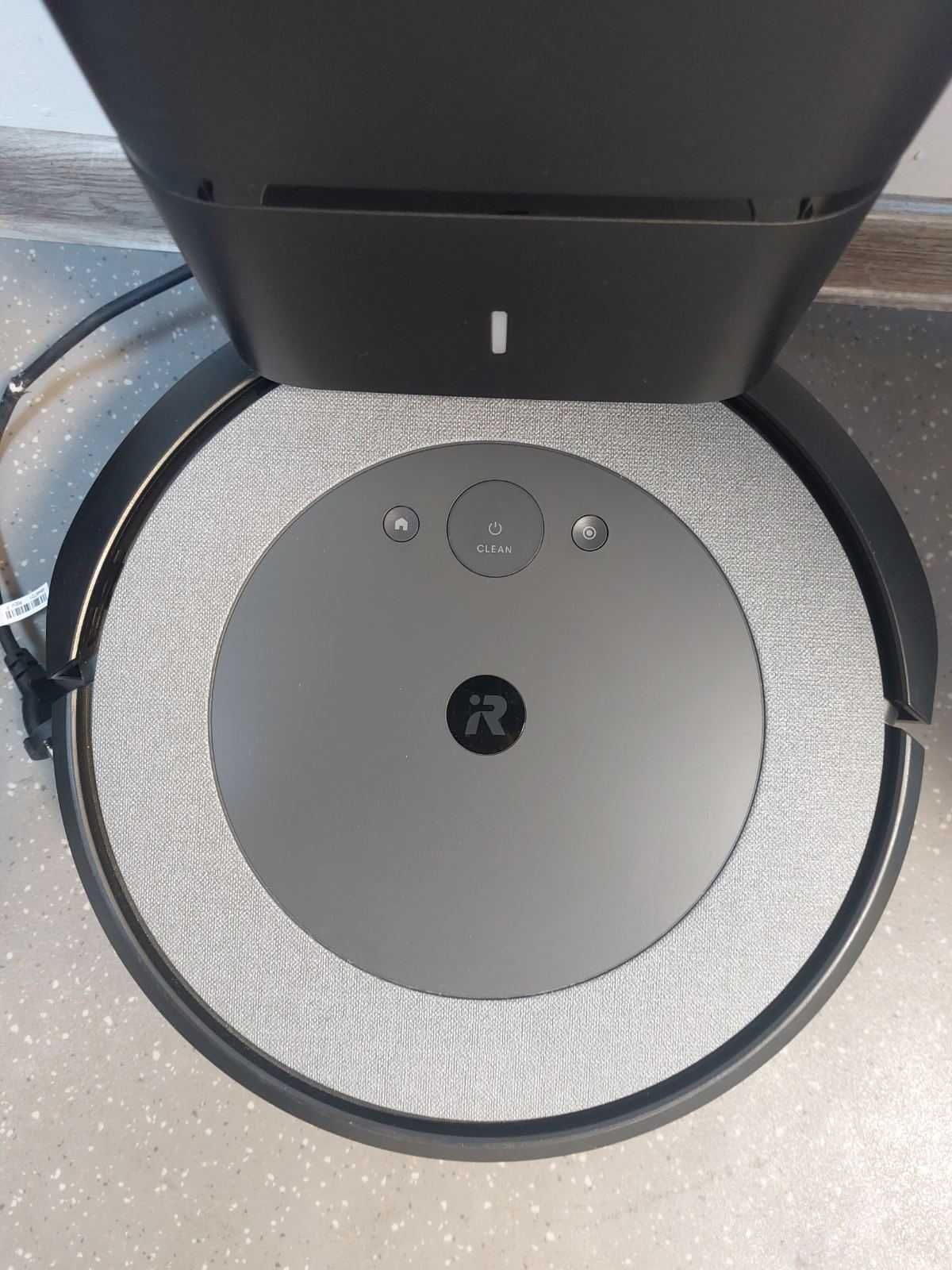 Робот прахосмукачка iRobot Roomba i3+