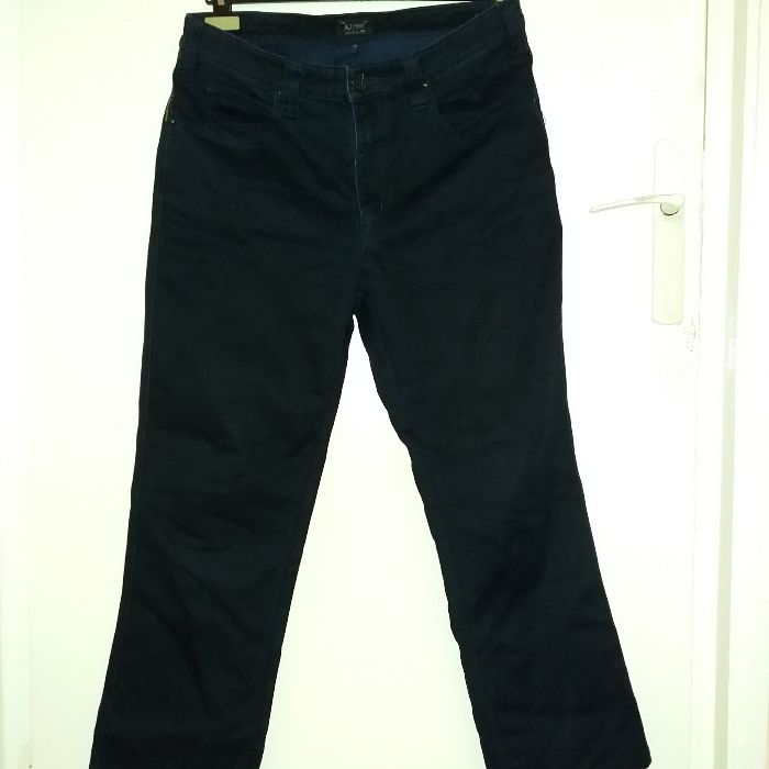 Armani Jeans, originali, in stare foarte buna, mar 32/L, bleumarine