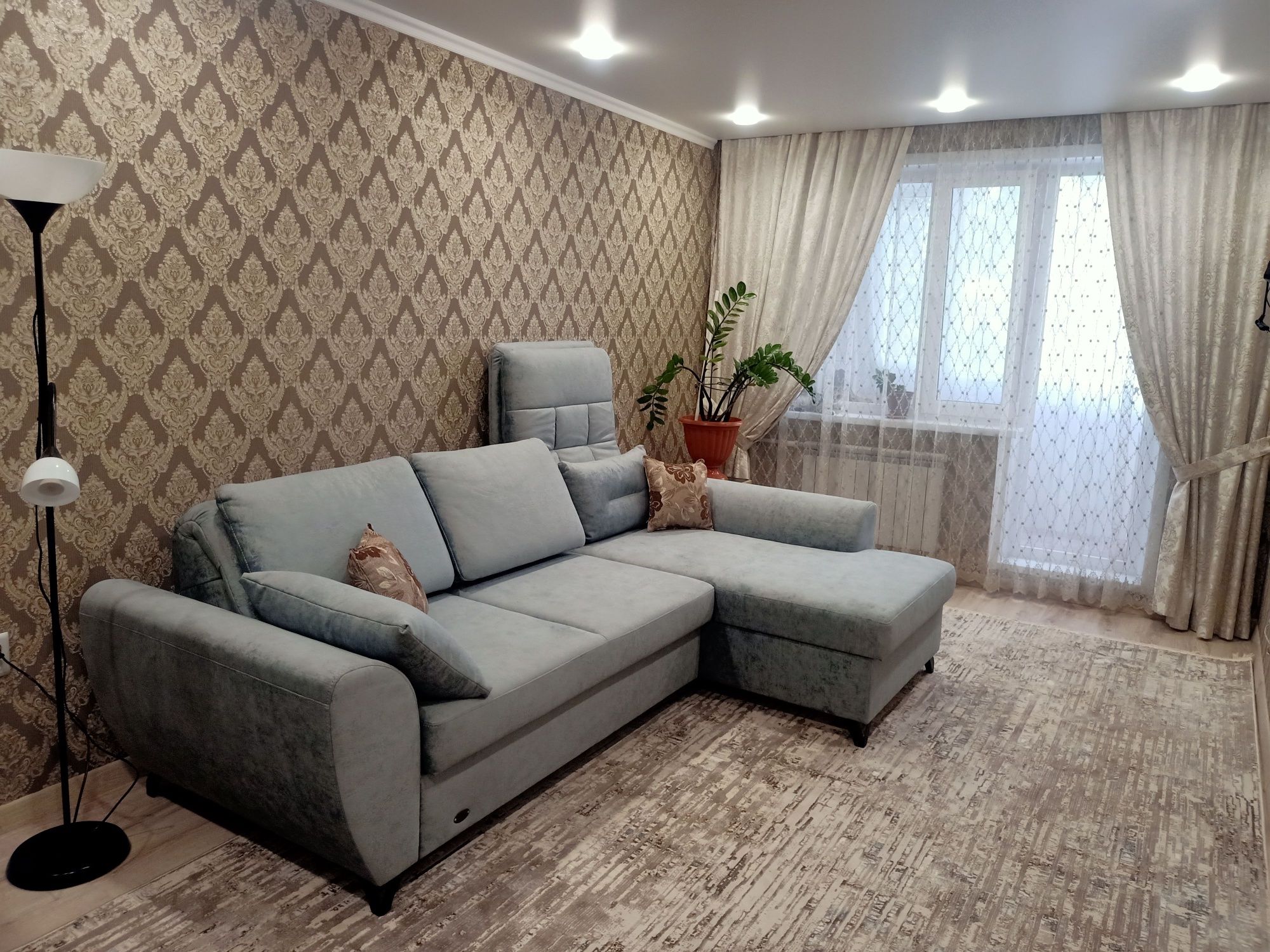 Продам 4х комнатную квартиру Торайгырова 22