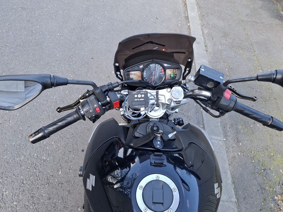Suzuky gsr 600 2009