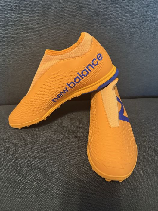 Футболни обувки/ стоножки/ New Balance - 38,5