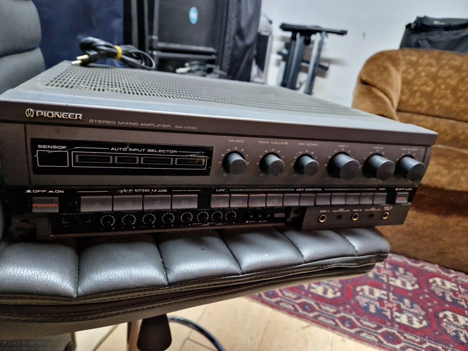 Amplificator pioneer  sa-v240