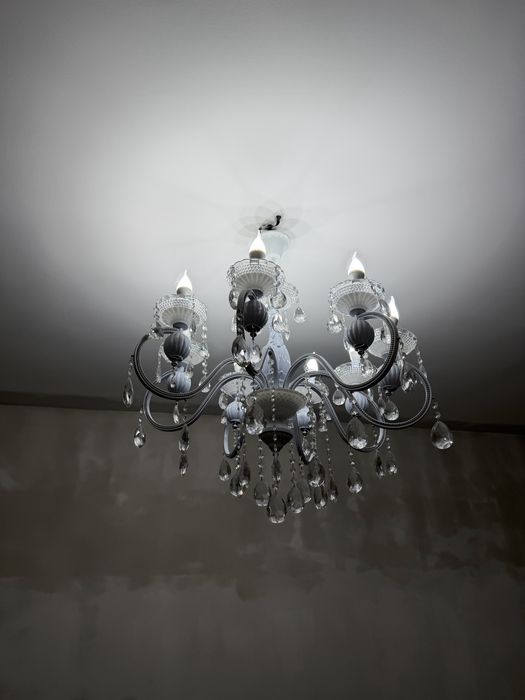 Продается люстра