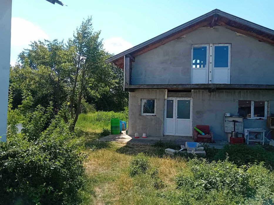 Casa noua Girov beton armat si BCA 152 mp  la rosu 1240mp P +M