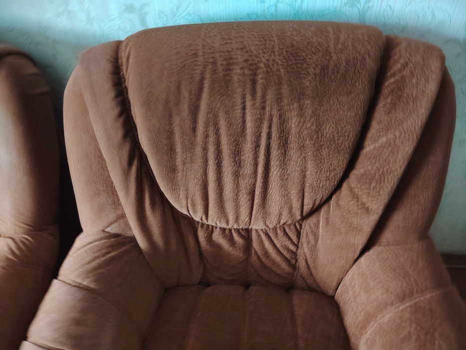 Два больших мягких кресла (б/у)