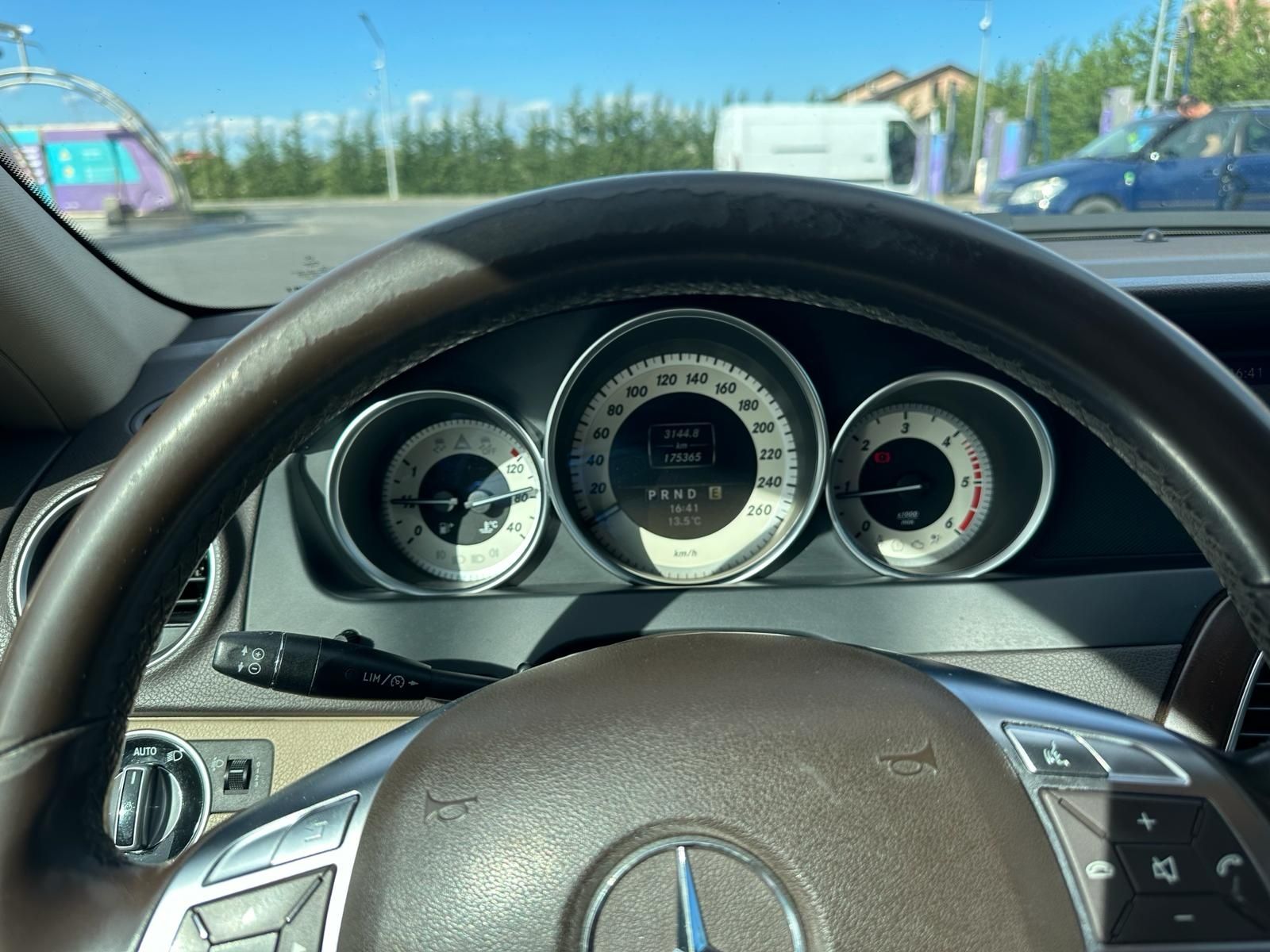 Mercedes Benz  C220