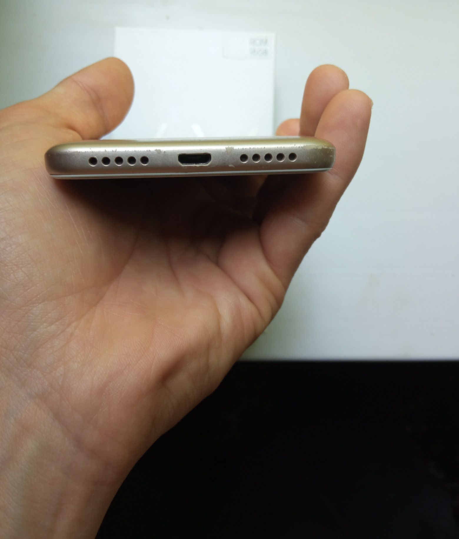 Redmi 4 x  gb srochna sotiladi xolati idial