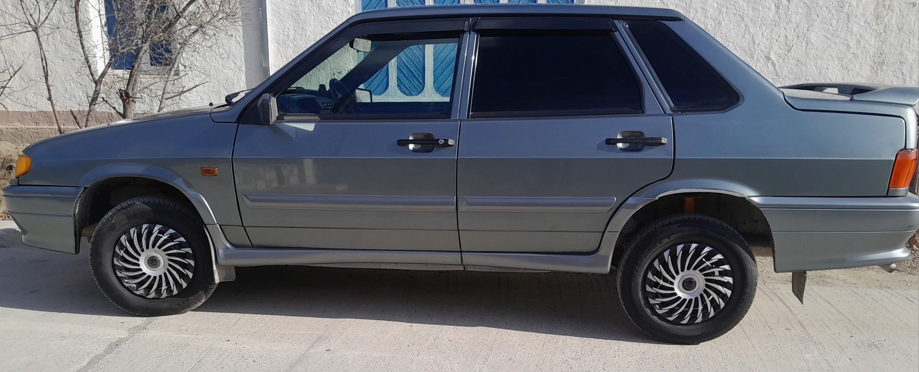 Lada Samara 2115 sotiladi.Yili 2011