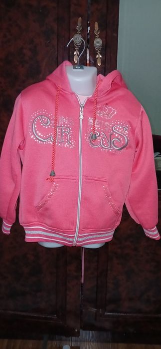 Продам тёплые ветровку для девочек