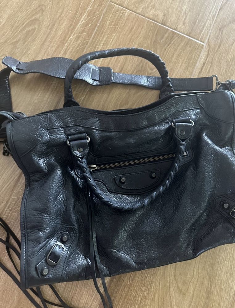 Оригинална чанта Balenciaga City Bag Medium