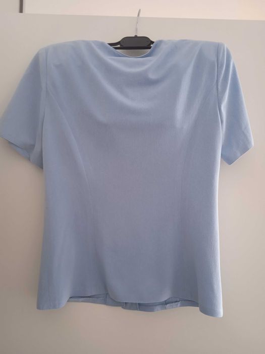 Costumaș mărime XS-S,fusta și sacou cu mânecă scurtă