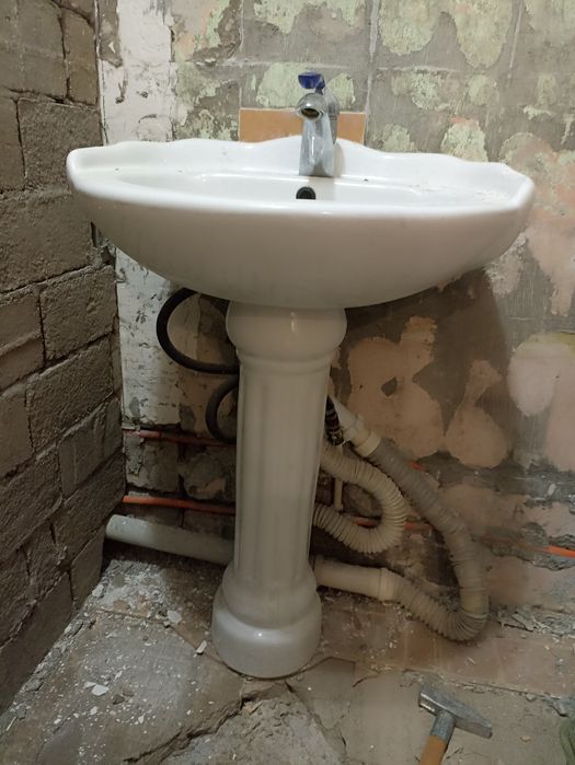 Продам раковину тюльпан