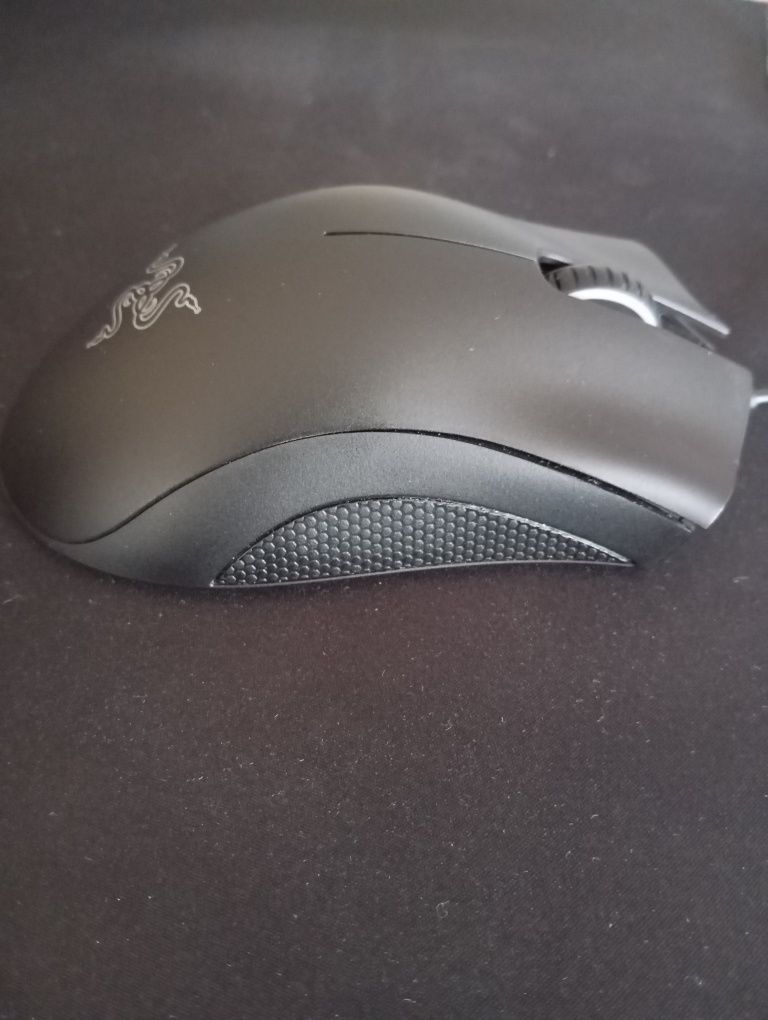 Игровая мышь Razer deathadder essential