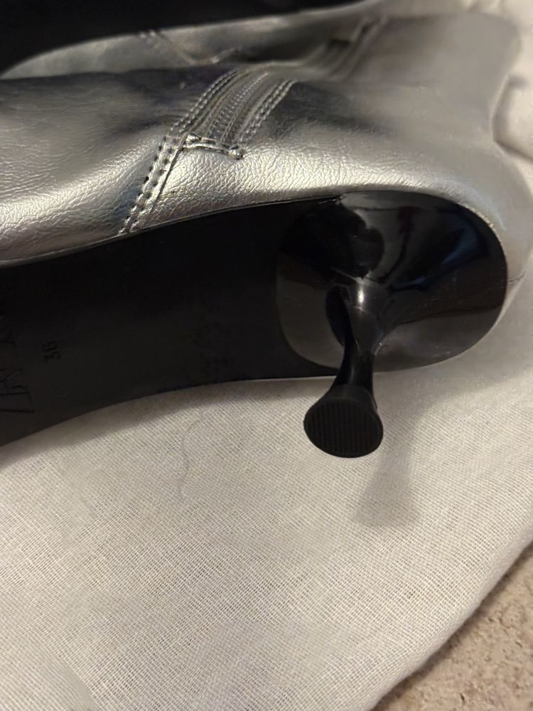 Сребристи боти ZARA, 36 номер