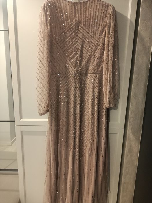 Rochie brodata cu paiete