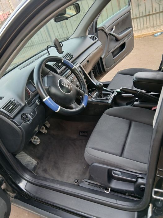 Vând sau schimb audi A4 1.6 benzină