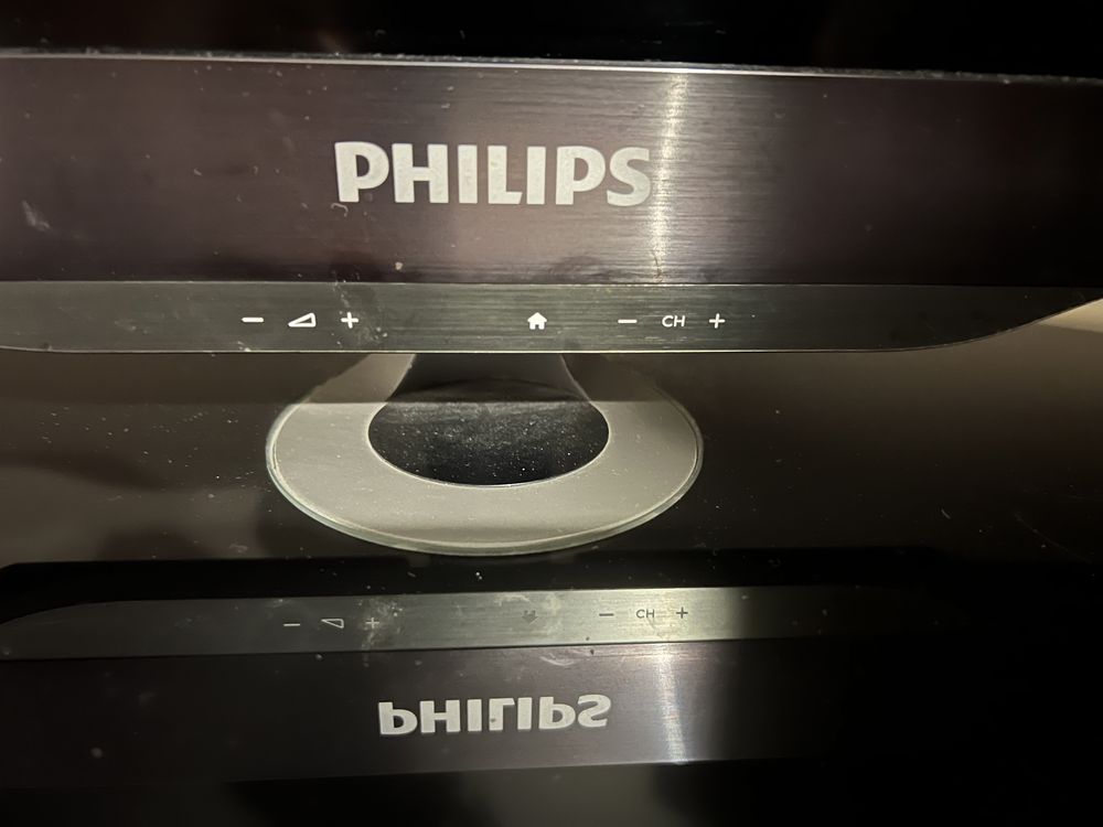 Продам рабочий телевизор PHILIPS 55диагональ