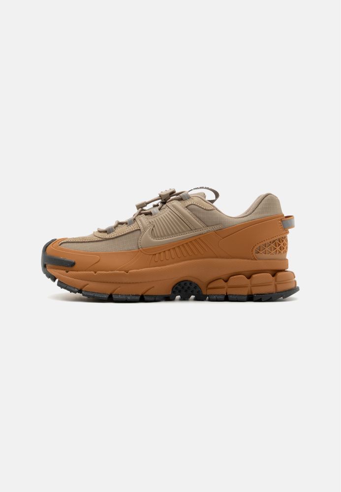 Маратонки nike adidas pinko