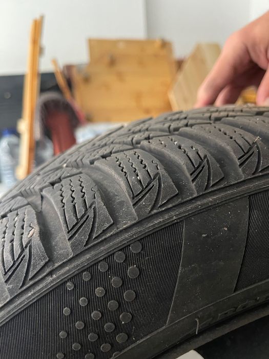 Продавам зимни гуми с джанти Kumho WinterCraft WP51 195/55 R16 87H