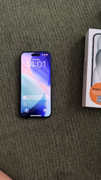 Vand iphone 15 negru 128 gb 94 % baterie