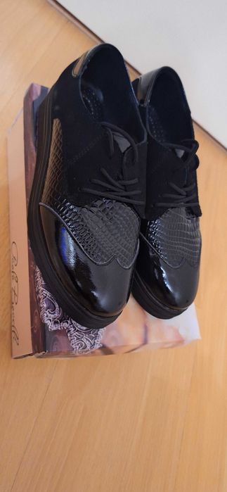 Елегантни обувки Riccardo Farini