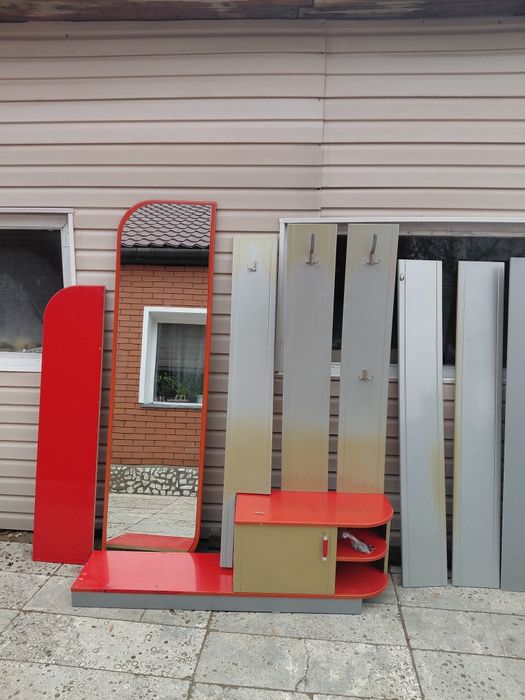 Продам прихожку, в хорошем состонии, в разобранном виде